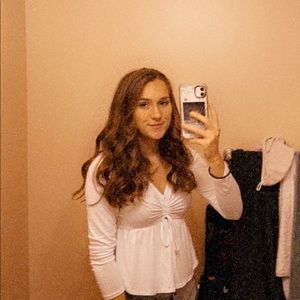 Meet your Posher, Abigail